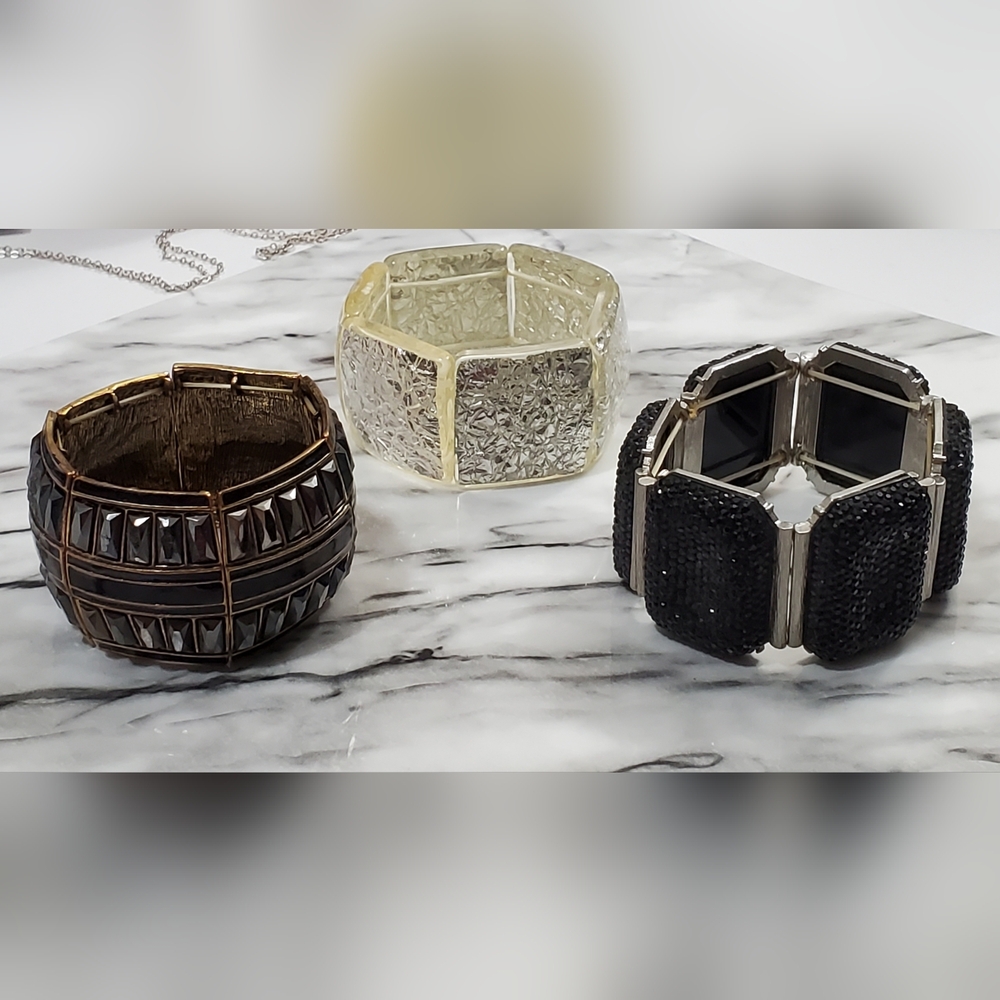 Vtg. Assorted Chunky Stretch Cuff Bracelets